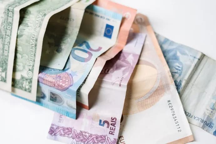 U.S. Dollar Advances as ISM Services PMI Meets Forecasts and Yen Weakness Deepens