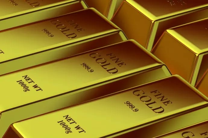 Gold Price Forecast: XAU/USD Rebound Tests Bearish Trend as $4,000 Support Stays in Focus