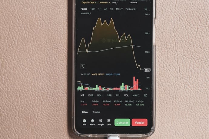BNB Price Forecast: Can Binance Coin Rally to $700 in February?