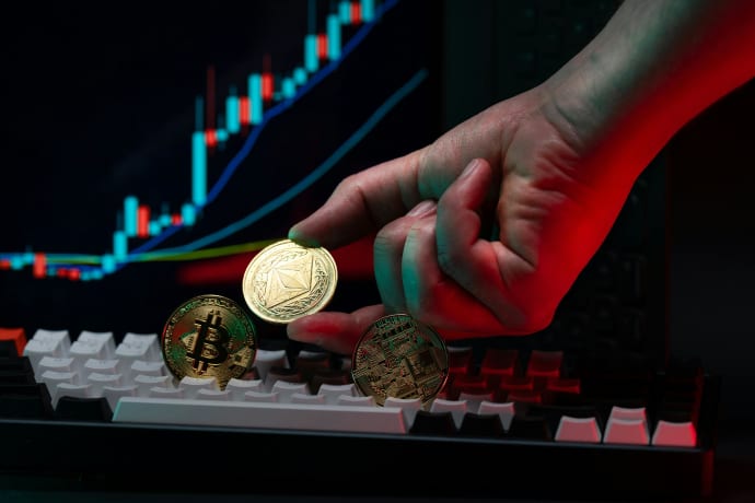 How Crypto Correlation Can Help Investors with Smarter Risk Management and Better Choices