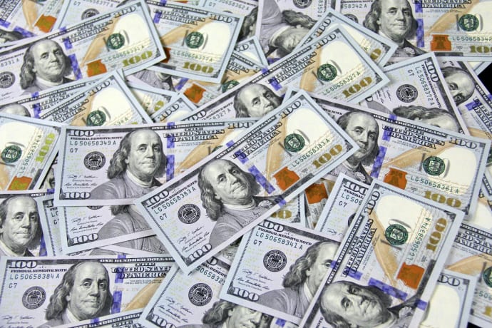 US Dollar Forecast: DXY Climbs as Middle East Tensions Drive Oil and Safe-Haven Demand