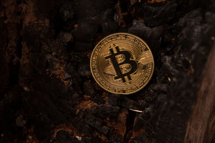 Zcash Price Forecast: ZEC Faces Critical $525 Resistance as Social Metrics Flash Bullish
