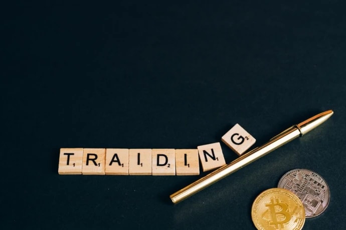 Bitcoin Holds Near $63,800 as U.S.-Iran Shock Hits Traditional Markets