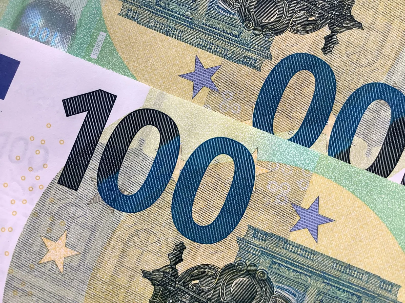U.S. Dollar Climbs as Oil Rally and Treasury Yields Reshape Major FX Pairs