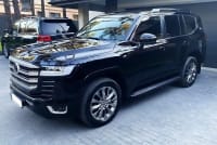 055 Toyota Land Cruiser 300 без водія 2Lg6