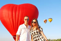 політ на повітряній кулі в формі серця 2pL7