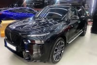 182 BMW X7 40D 2024 року, чорний джип без водія qZJ1