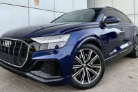 307 Позашляховик Audi Q8 синього кольору без водія Aka6