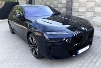 340 BMW i7 xDrive, чорний, преміум-клас, без водія 6Lak