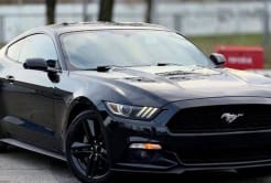393 Ford Mustang GT черный без водителя Em9E