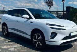 034 Электро-внедорожник BYD ID белый на свадьбу с водителем 917K