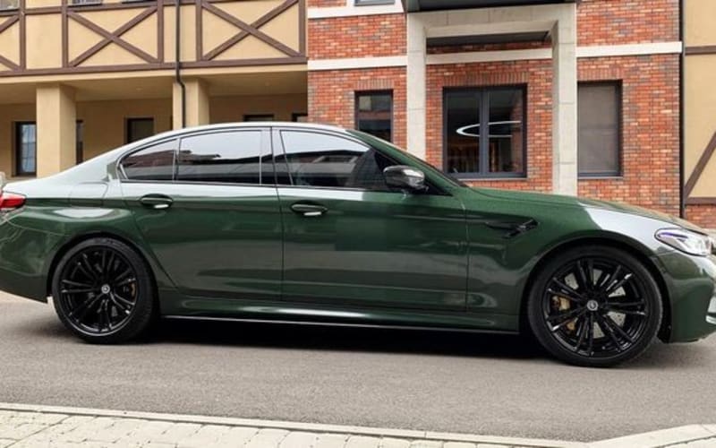 430 BMW M5 F90 Competition на свадьбу съемки без водителя 8LRo