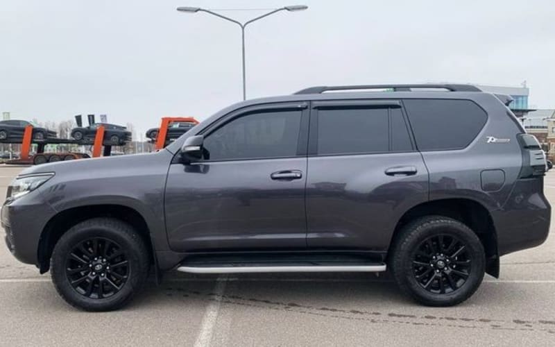 226 Toyota Prado 70 Anniversary с водителем zLwN