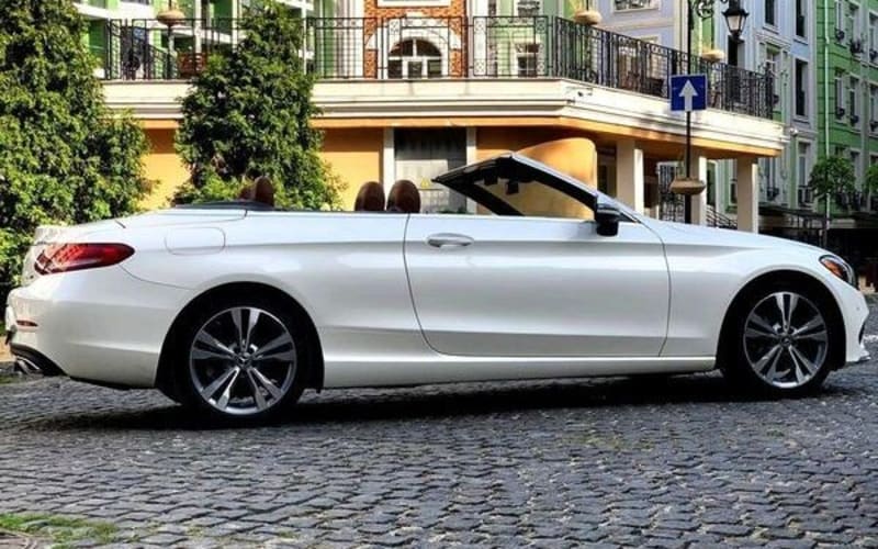 081 Mercedes-Benz C300 Cabrio білий без водія ga97