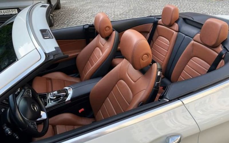 081 Mercedes-Benz C300 Cabrio білий без водія ga97