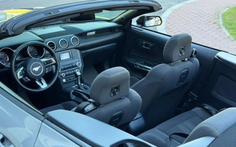 027 Кабріолет Ford Mustang GT сірий без водія в Києві oAVD