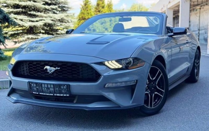 027 Кабріолет Ford Mustang GT сірий без водія в Києві 915L
