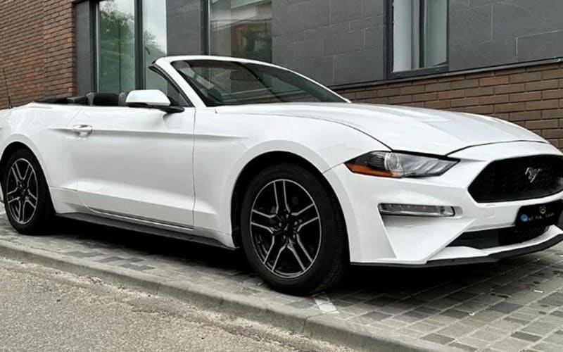 094 Кабріолет Ford Mustang GT білий без водія в Києві Vyzo