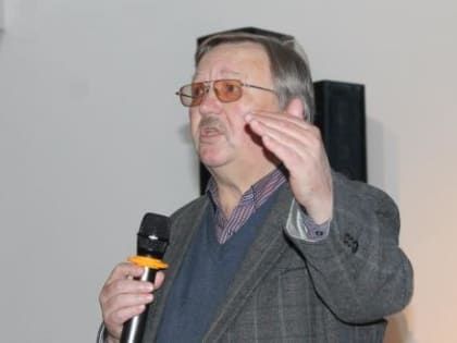 Сегодня в Сатке прошла творческая встреча с членом Союза журналистов России Павлом Большаковым