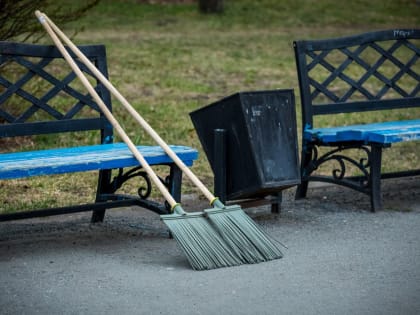 В Челябинской области стало почти в два раза больше вакансий для дворников