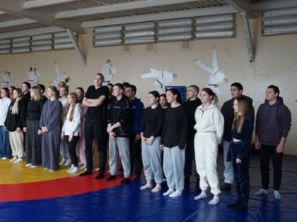 Студенты колледжа, обучающиеся по специальности «Правоохранительная деятельность» посетили спортивный комплекс УМВД