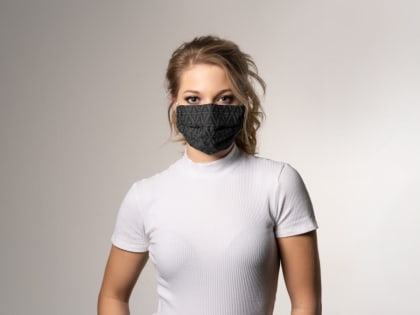 Вирусолог Скулачев: у больных ковидом может наблюдаться посинение кожи