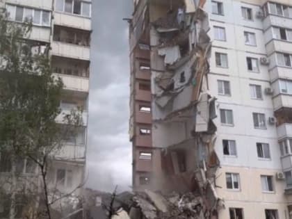 В Белгороде из-за обстрела ВСУ обрушился подъезд