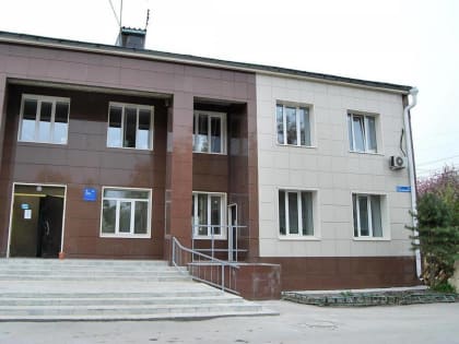 Андрей Фалейчик проверил ход ремонта поликлиники № 3