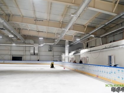 Глава Усть-Катава проверил ход строительных работ