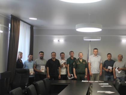 Жителям Калининского района вручили паспорта