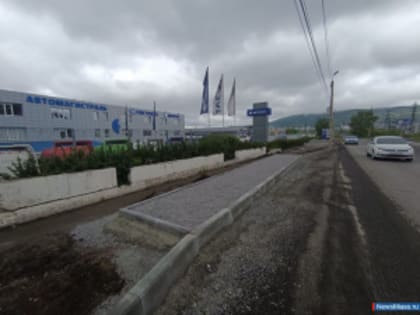 В Миассе приступили к благоустройству остановок