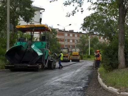 В Локомотивном городском округе ремонтируют дороги