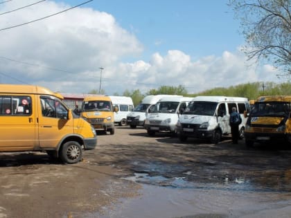 В Магнитогорске сотрудники ГИБДД проверили водителей маршруток