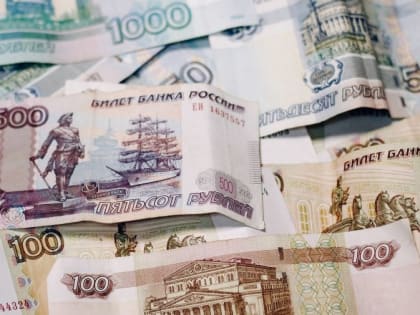 В России выросли зарплаты на 13%, сообщил премьер-министр