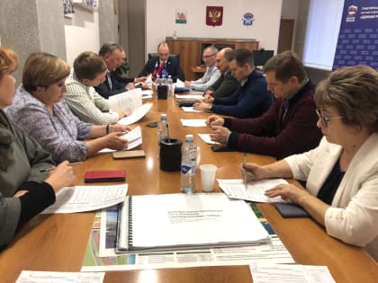 На заседании политического совета Тракторозаводского местного отделения партии "Единая Россия" обсудили текущие вопросы