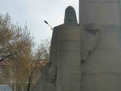 Помним и гордимся: дошкольники посетили мемориал «Скорбящая мать»
