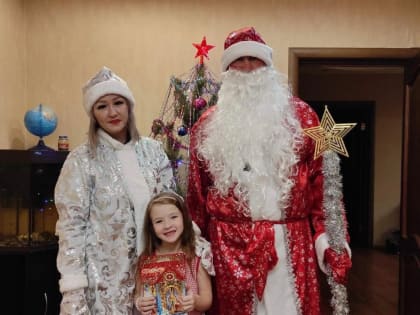 Полицейский Дед Мороз поздравил детей сотрудников Управления МВД России по ЗАТО г.Озерск