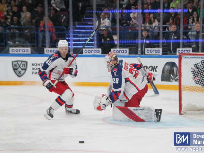 «Двое человек были в масках, остальные - в штатском»