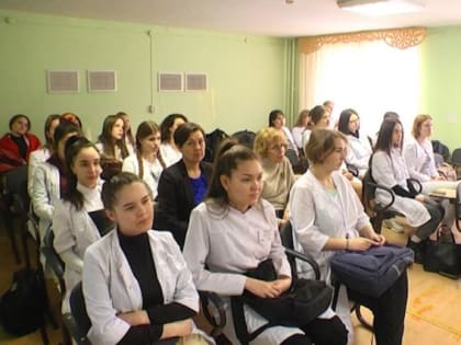 Студенты Магнитогорского медицинского колледжа присоединились к «Движению первых»