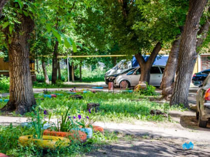 В Магнитогорске за парковку на газонах и детских площадках составили более 700 протоколов