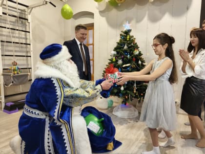 Олег Решетников помог исполнить новогодние мечты юных златоустовцев