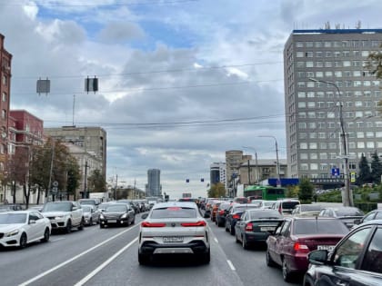 Мэрия Челябинска заверила, что к октябрю пробок на проспекте Ленина не станет