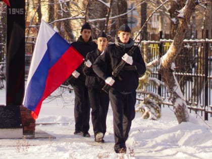 Памятник герою