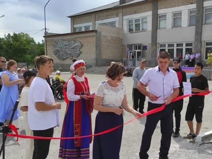 В Варненском районе партийцы поздравили жителей Новопокровки с Днем села