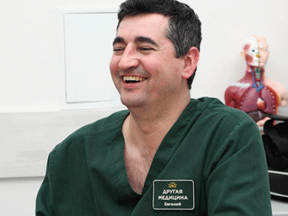 Челябинский врач, известный как Доктор Женя, получил награду от Путина