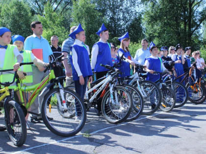 В Ашинском районе партийцы дан старт «Безопасному колесу»