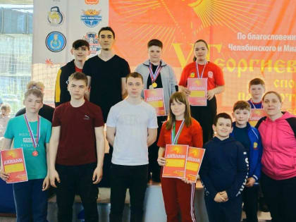 Кусинские силачи закончили сезон с рекордами и спортивными разрядами