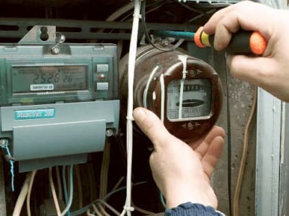 В Челябинской области мошенники меняют энергосчетчики