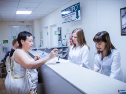 Как будут работать поликлиники Миасса в новогодние праздники