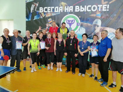 Цель одна — здоровье. Ветераны Златоуста соревнуются в дартсе и настольном теннисе